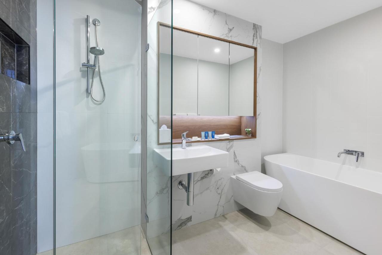 Meriton Suites ליברפול מראה חיצוני תמונה A bathroom in a hotel