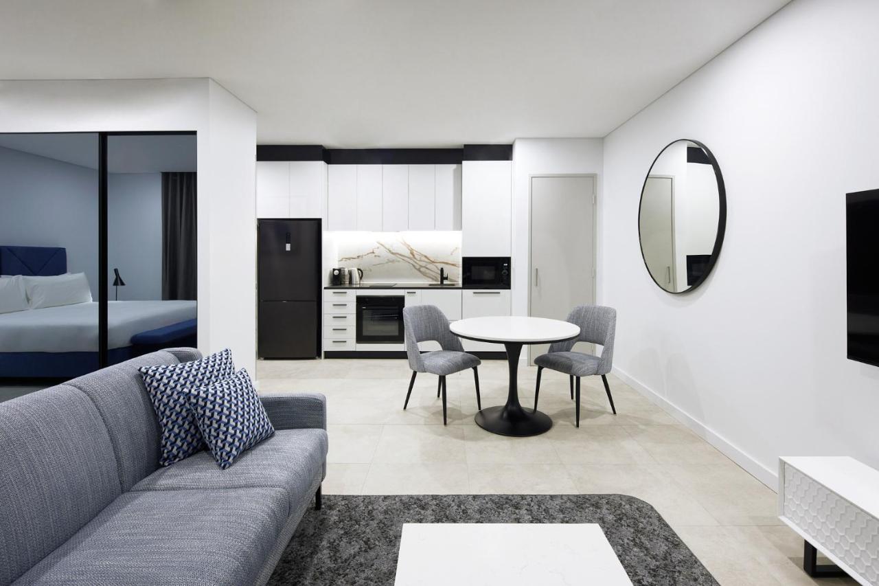Meriton Suites ליברפול מראה חיצוני תמונה A typical apartment at The Standard