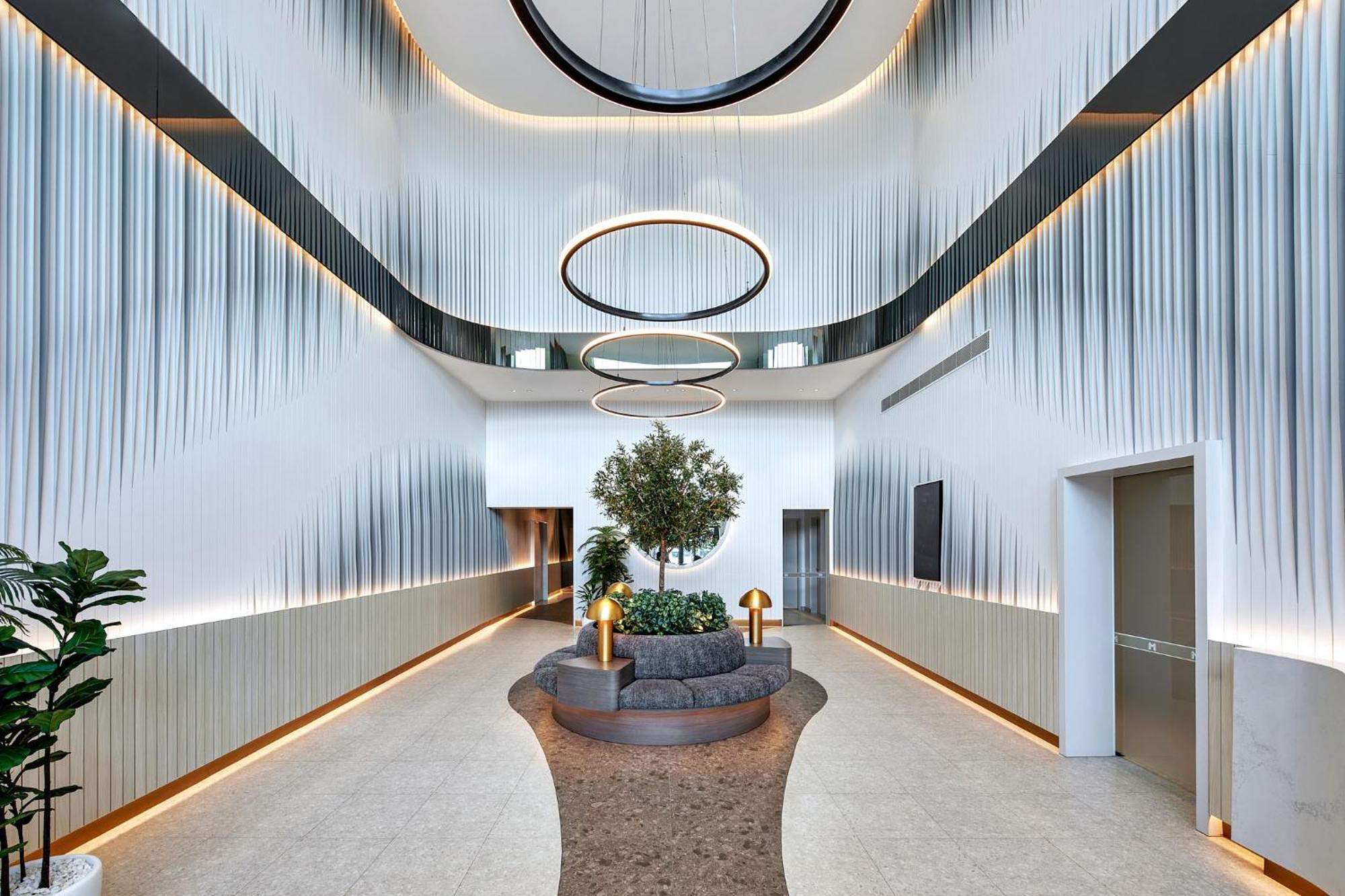 Meriton Suites ליברפול מראה חיצוני תמונה The lobby of the hotel